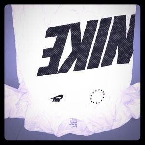 Nike t-shirt white